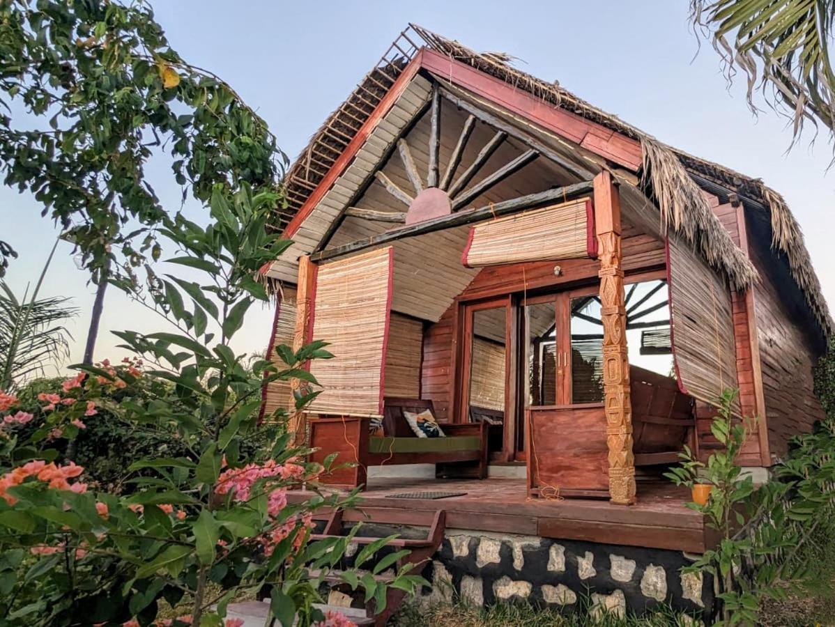 Ampazony Oasis Lodge Mahajanga Kültér fotó