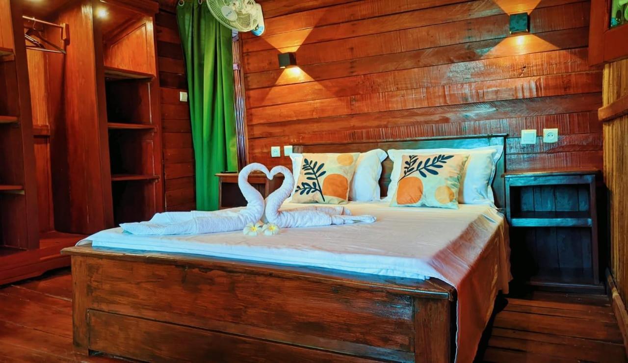 Ampazony Oasis Lodge Mahajanga Kültér fotó