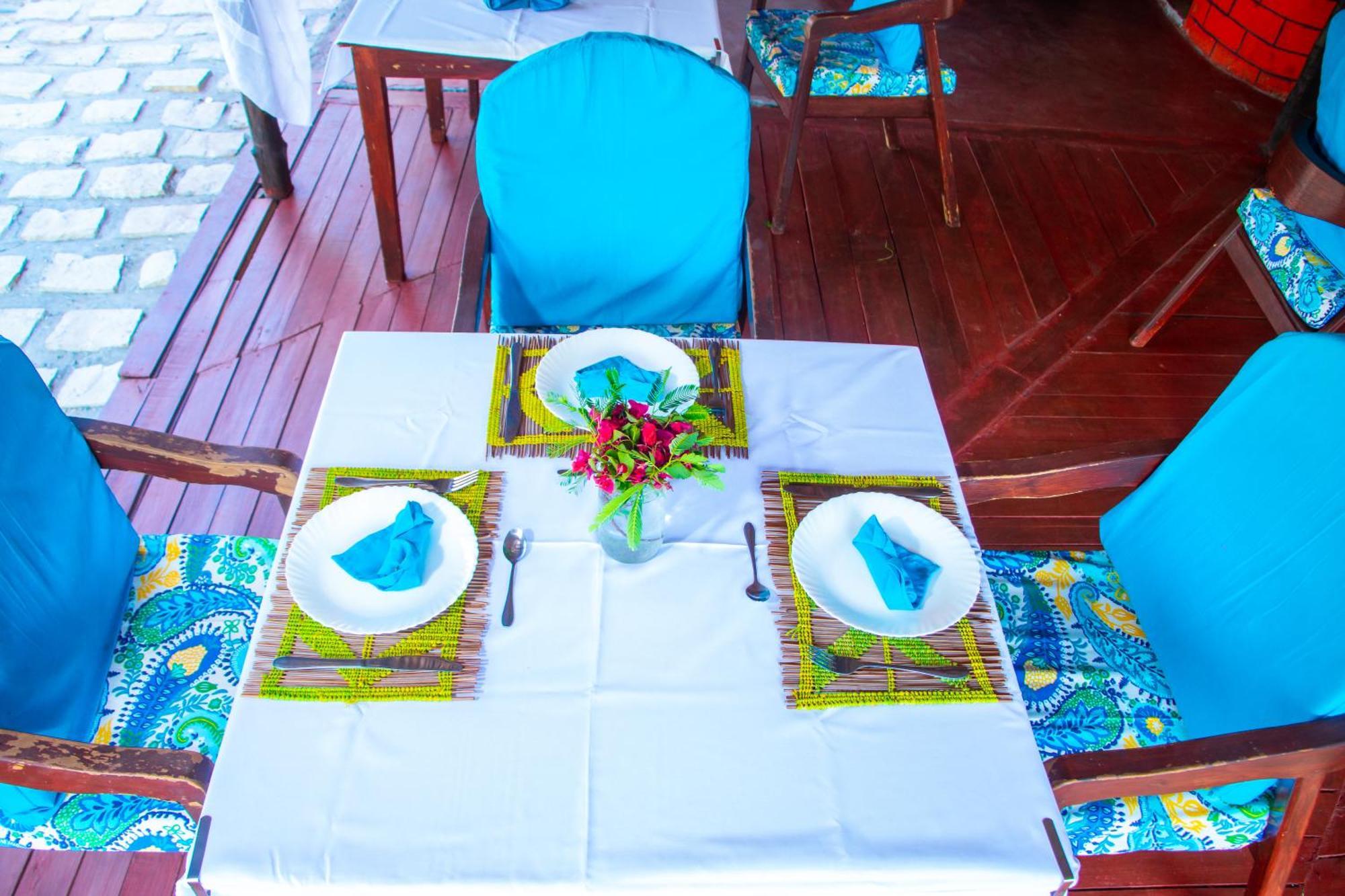 Ampazony Oasis Lodge Mahajanga Kültér fotó