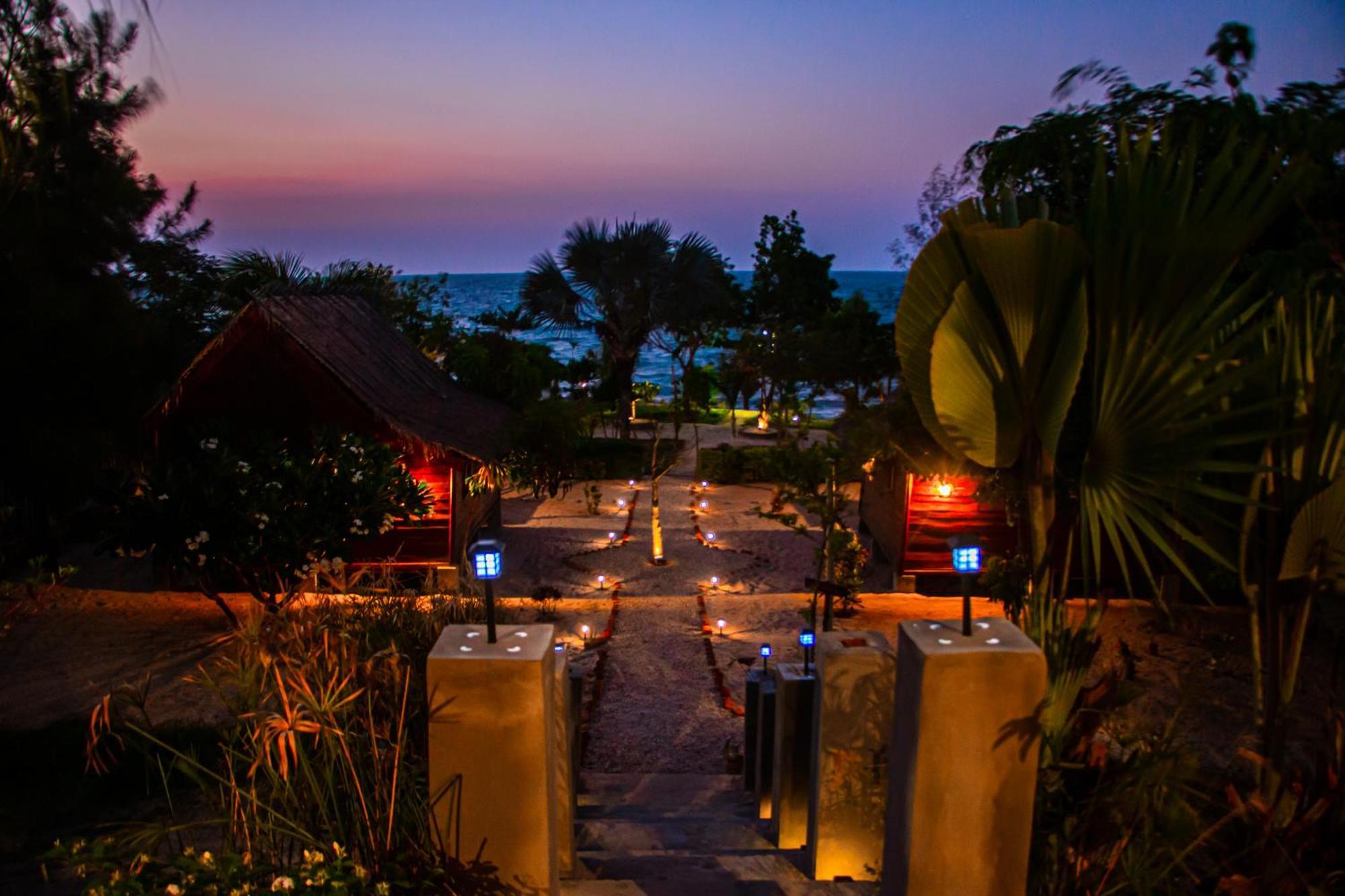 Ampazony Oasis Lodge Mahajanga Kültér fotó