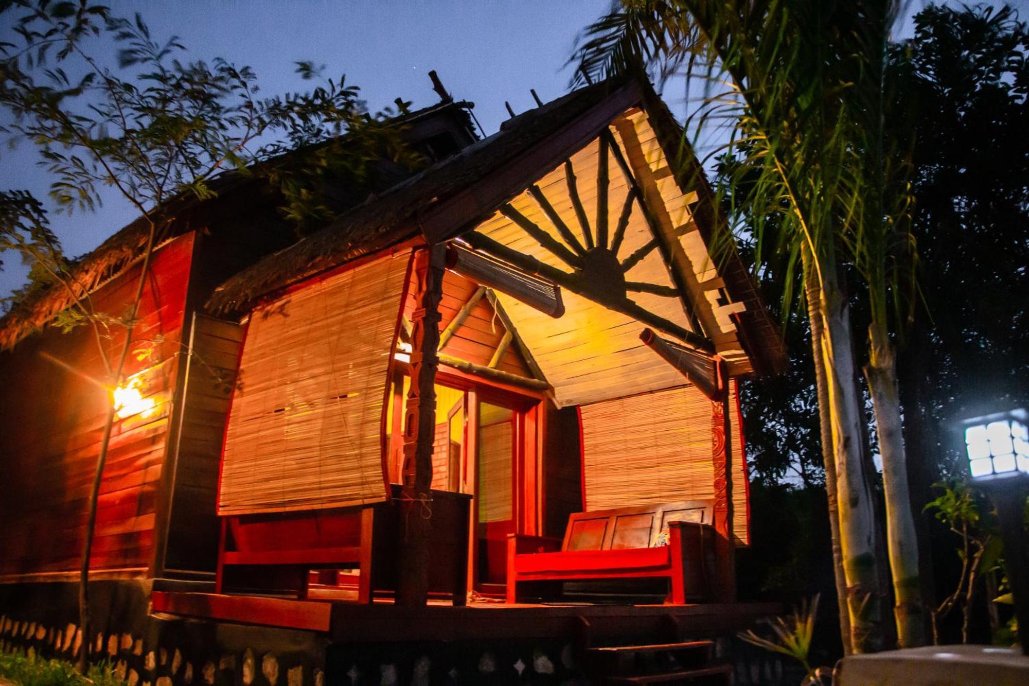 Ampazony Oasis Lodge Mahajanga Kültér fotó
