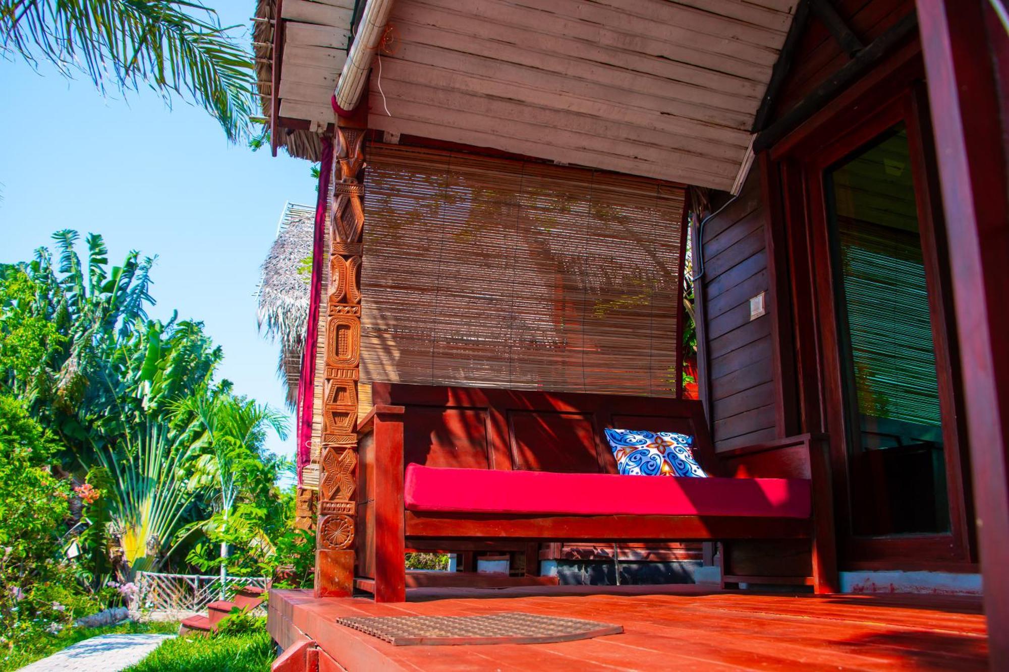 Ampazony Oasis Lodge Mahajanga Kültér fotó