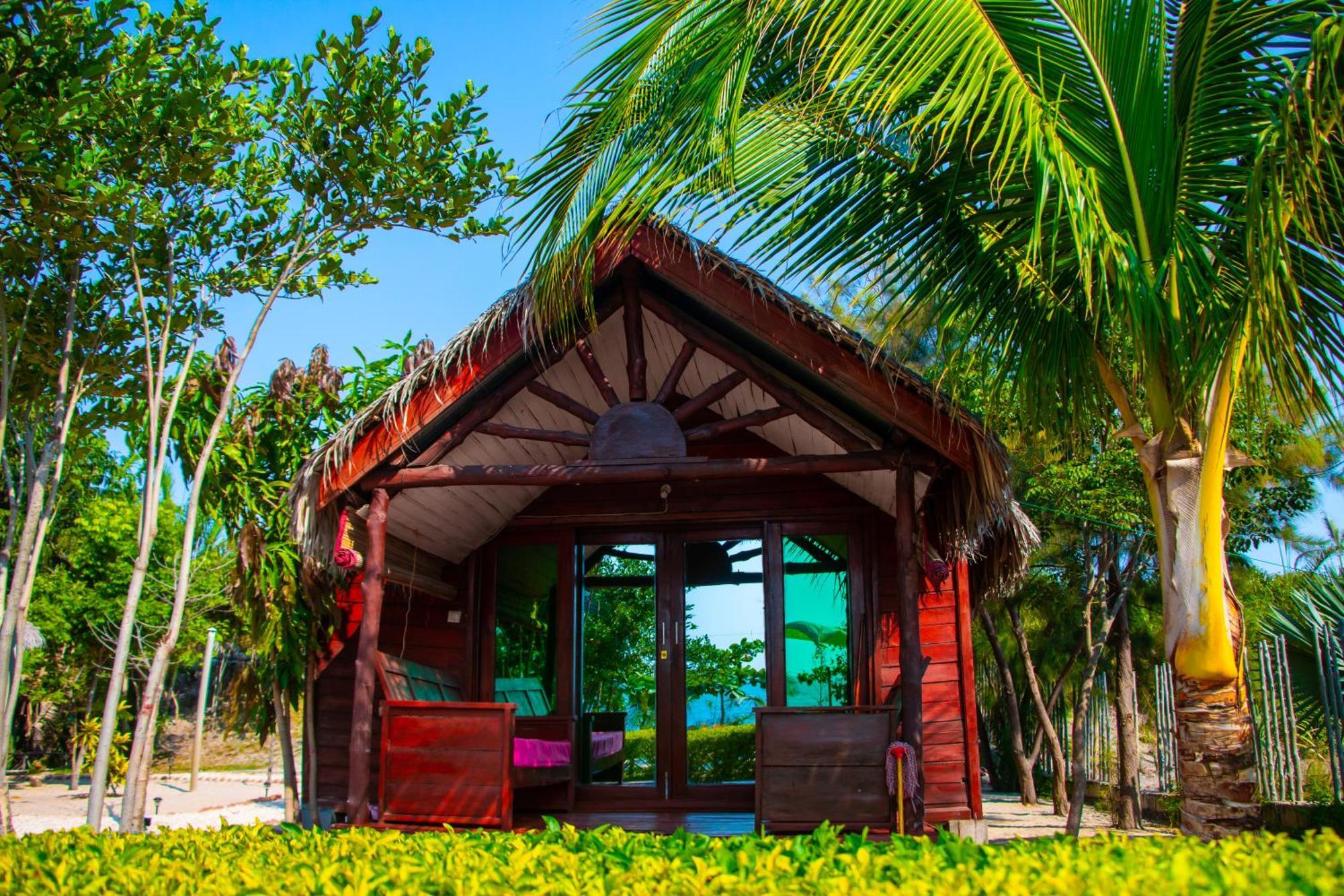 Ampazony Oasis Lodge Mahajanga Kültér fotó