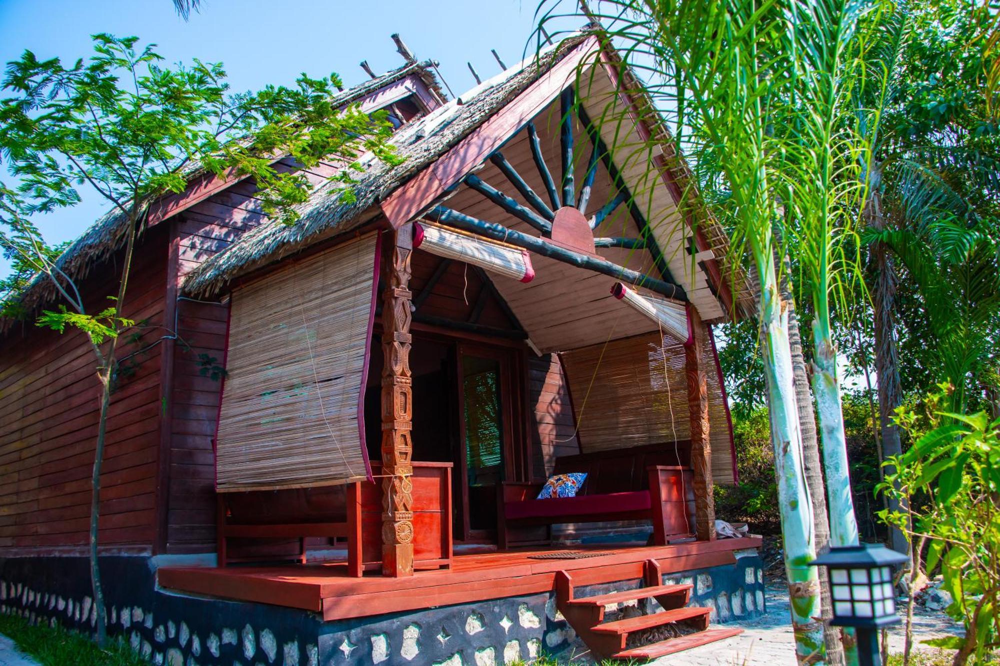 Ampazony Oasis Lodge Mahajanga Kültér fotó