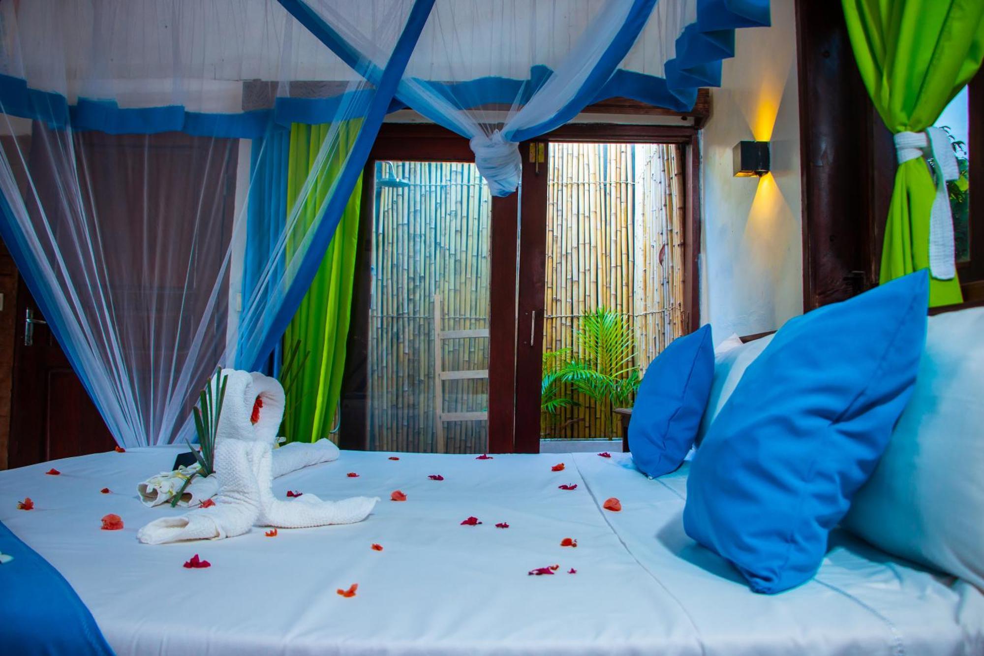 Ampazony Oasis Lodge Mahajanga Kültér fotó